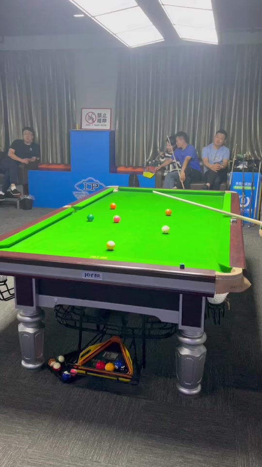 这部围绕 这部围绕